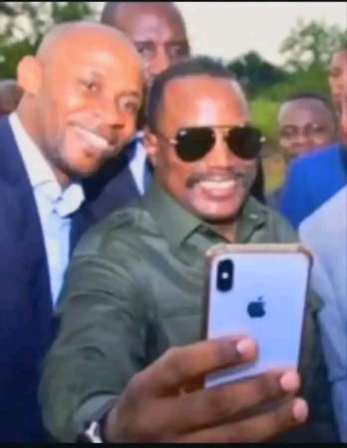 FMuziongo's tweet image. Trop de nomades politique