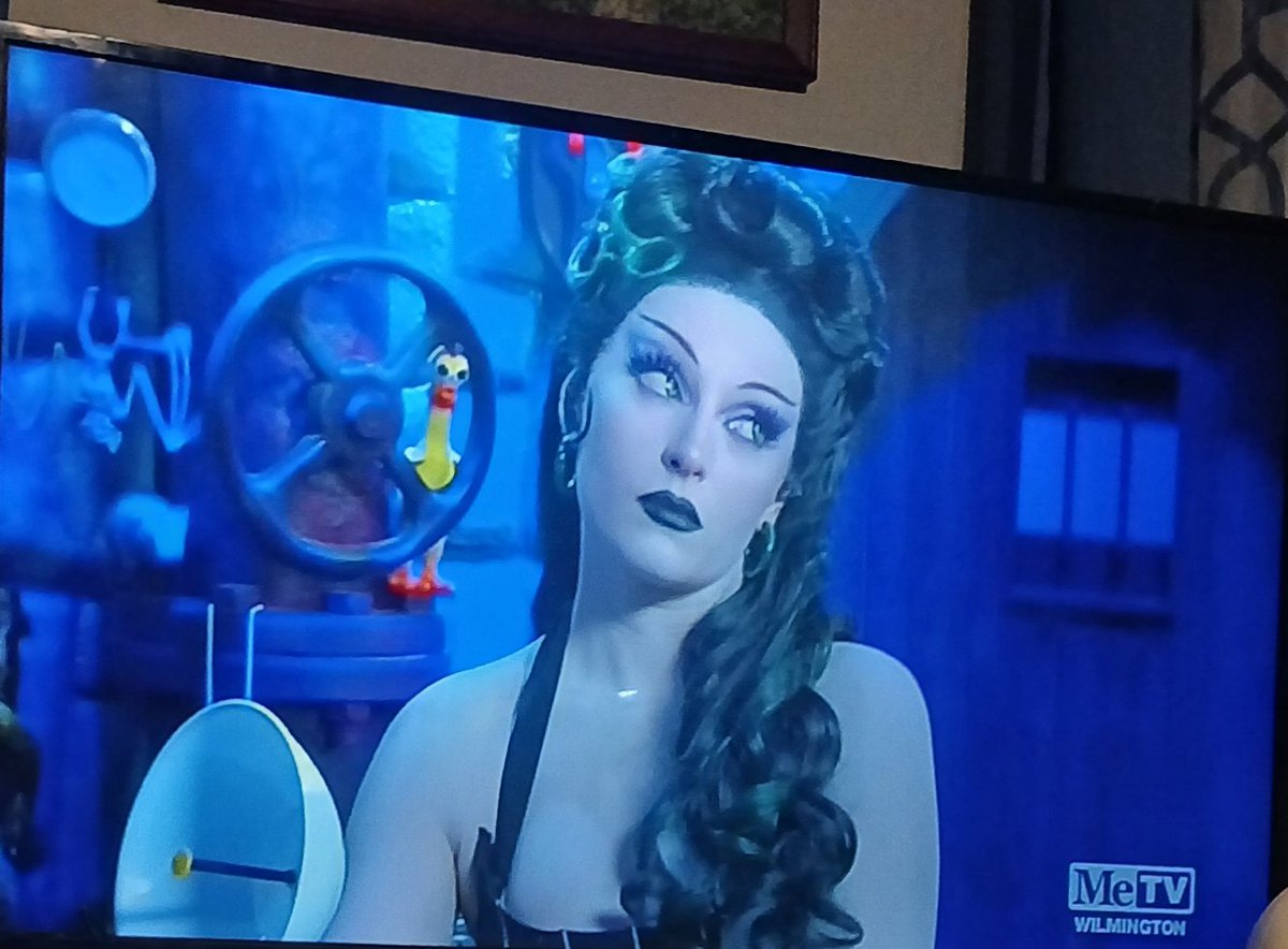 bloodybeautymfx's tweet photo. These game shows are a hazard to IMPOSSIBLE health. @ImbrugliaJim @realpinuppalmer #Houseofsvengoolie #returnofthefly #Gwengoolie https://t.co/4lH06NqH7r