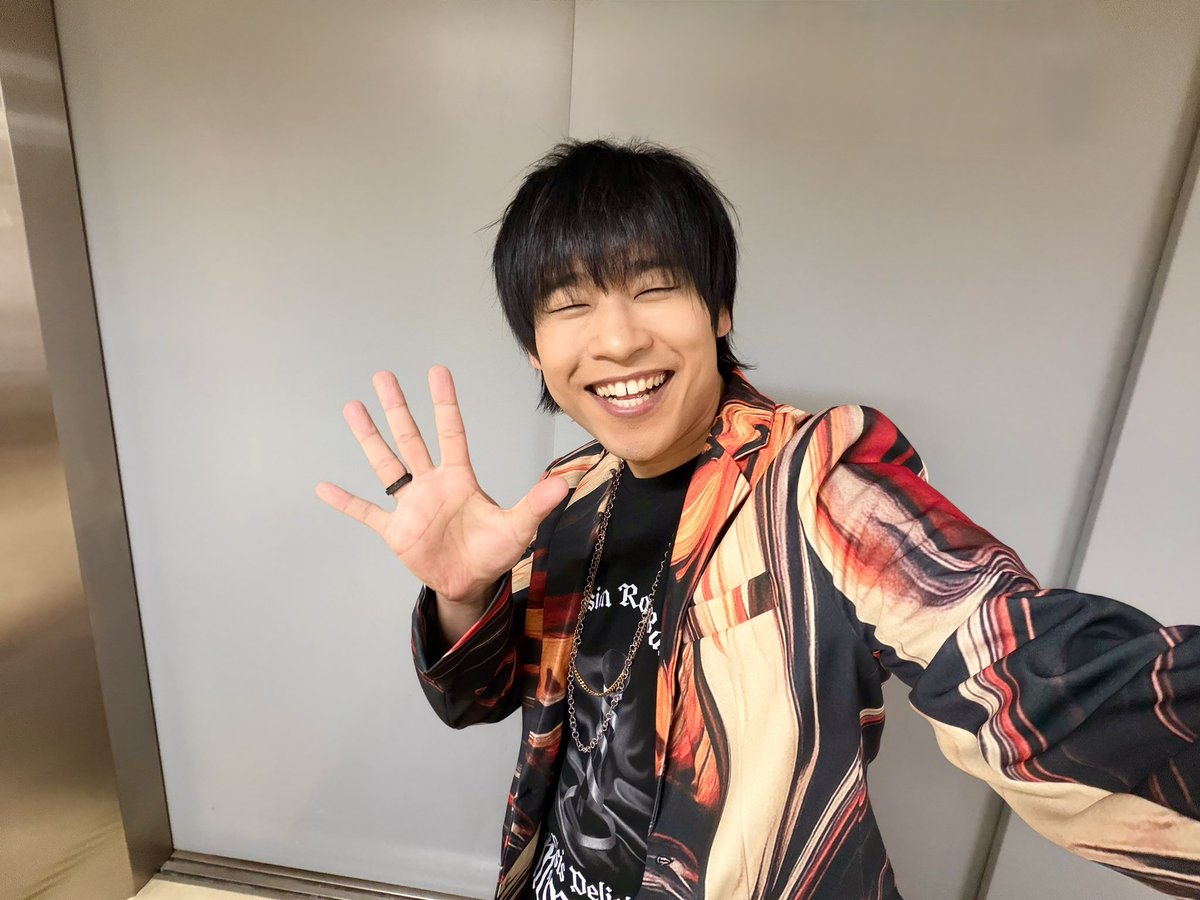 【希少品】岩崎諒太 おそようございまーーす‼️✨🤗💨✨ 今日11/25はいい笑顔の日