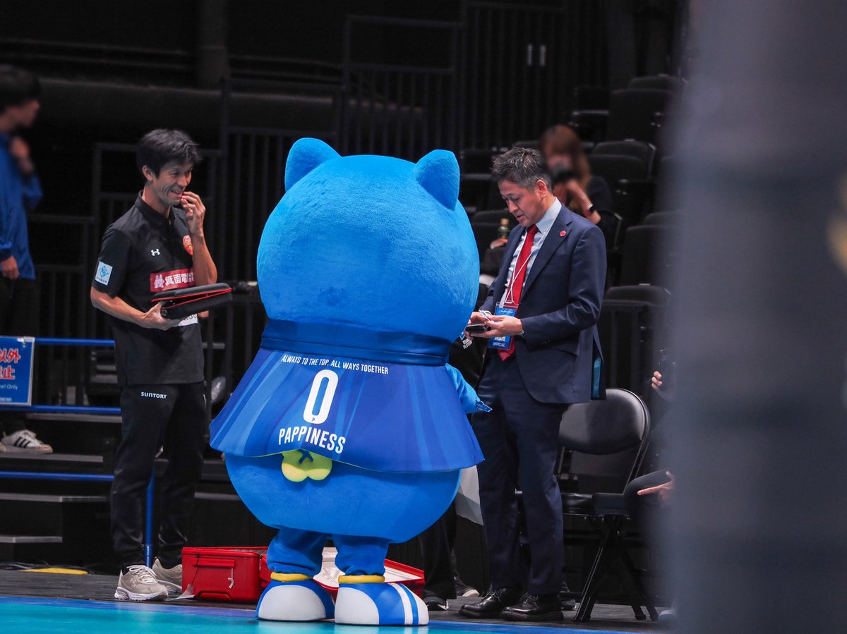 koyori_31011's tweet photo. 栗原GMとガチ名刺交換してたパピ。
できる妖精過ぎてすごい。
GM最初困惑してて笑った😂😂

#パピネス
#大阪ブルテオン https://t.co/7FavoIGfQC
