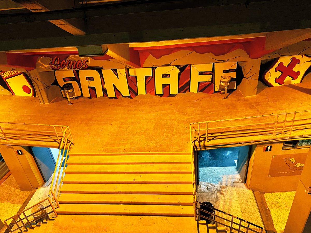 Lo que hicieron en la tribuna sur es toda una obra de arte! 

#SOMOSSANTAFE