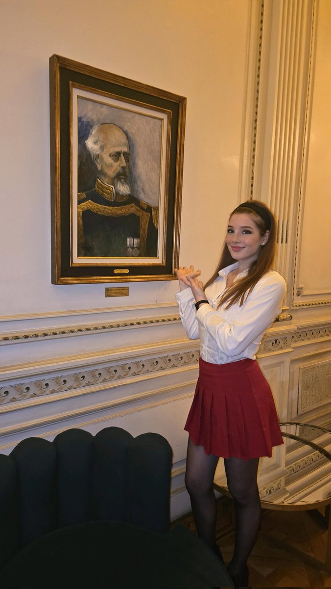 lalibercolorada's tweet photo. Roca trajo el progreso al siglo XIX.
Milei va a traer la libertad al XXI.
No es locura, es historia repitiéndose con más huevos.
No soy argentina,  pero si lo fuera #YoVotoLLA https://t.co/grQLkHWmMW