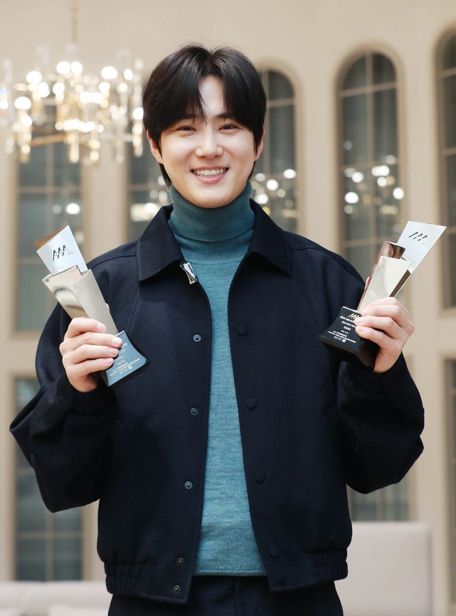 SUHOLOOK's tweet image. 2025 Korea Grand Music Awards (KGMA)
GLOBAL STAR Award! 🏆✨️
Voting ends TONIGHT! 🙏❤️
Please help us close the gap. We can do this! 💪
Voting is ongoing via the BIGC app!
🔸️Asia: choice.bigc.im/votes/M72RW84D…
🔸️Africa: choice.bigc.im/votes/4QXZMNVD…
🔸️Europe:…