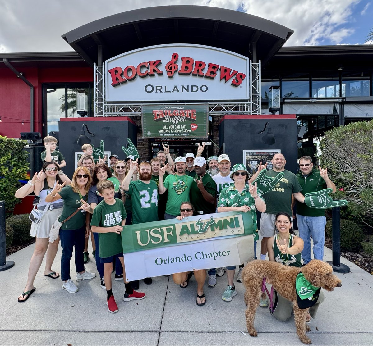 usforlchapter's tweet photo. Bulls showed up BIG for our 🏈 watch party! 💚💛
Great crowd, great vibes, and even our four-legged fans.
#GoBulls #USFAlumni #USFOrlando https://t.co/NKoL9F3Q2L