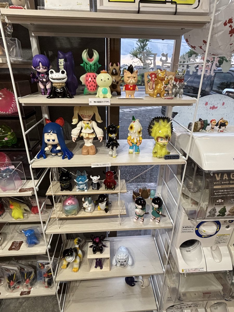 yu_kidenki_alba's tweet image. alba 本日は10:00 Openしてます🐈
地区の運動会がなくなって今起きた店主がお知らせします📢
#店主は電気屋さん
#四国初のソフビ屋
#alba
#香川県の猫雑貨屋
#香川県のソフビ屋
#猫雑貨 #雑貨屋 #香川県 #多度津 #猫屋✖︎電気屋
