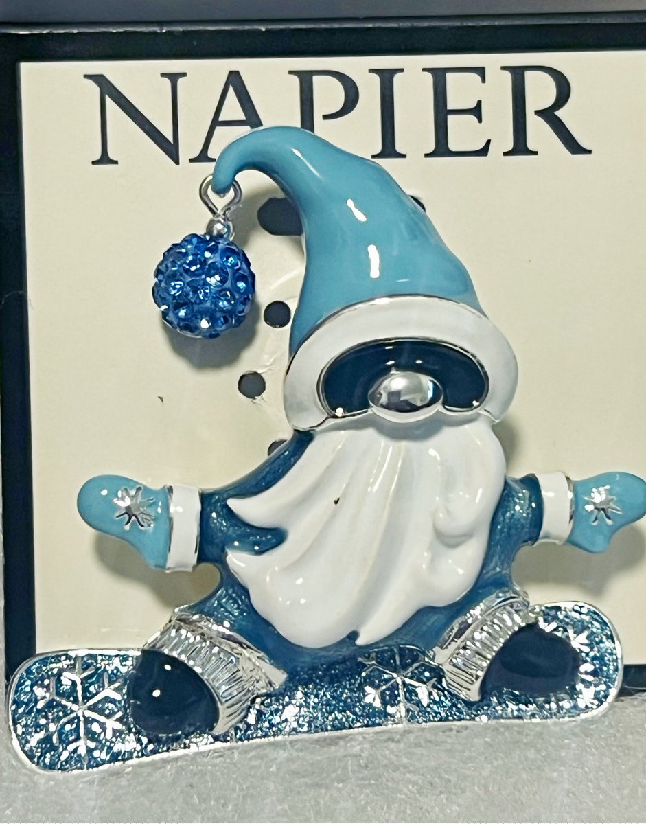 TeriE's tweet photo. NEW NAPIER #Gnome #Snowboard Brooch Blue Glitter #EnamelPin Silver NWT https://t.co/xtS2ctKXUo
#broochesandpins #broochesforsale #jewelryforsale #rhinestonebrooch #napierjewelry #napierbrooch #gnomestyle #gnomelove #snowboarding #broochstyle #winterfashion #giftideas #giftable https://t.co/rUdHt9ZSS9