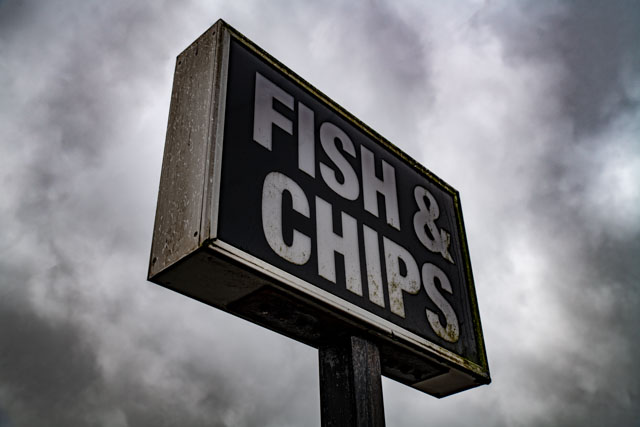 photos_dsmith's tweet photo. Sometimes the #oldfashioned ways work best, This #sign for a #localbusiness #takaway in #Poynton near #Stockport clearly shows what is on offer and its #Fishandchips #photography. Get #images and #photos for your #business by #contacting @photos_dsmith #streetphotography #art https://t.co/AVzzbW4N9W
