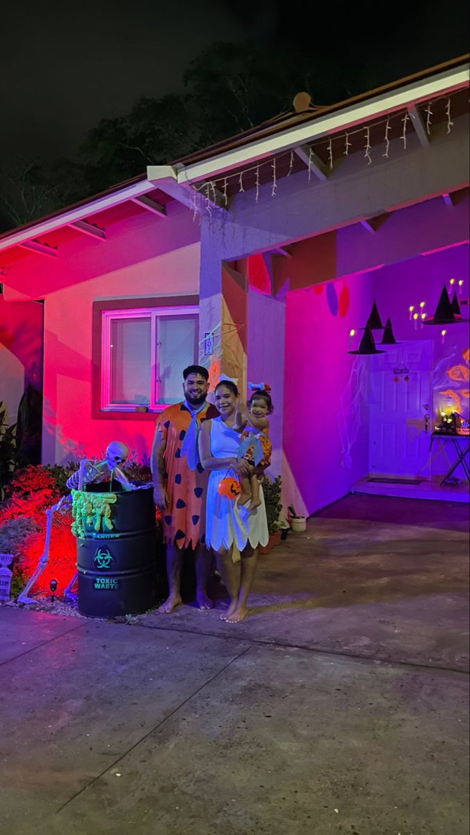 mddl23's tweet photo. Spooky Season 🎃 ✅
Next 🎅🏻 🕜 https://t.co/HcCnoXayXi