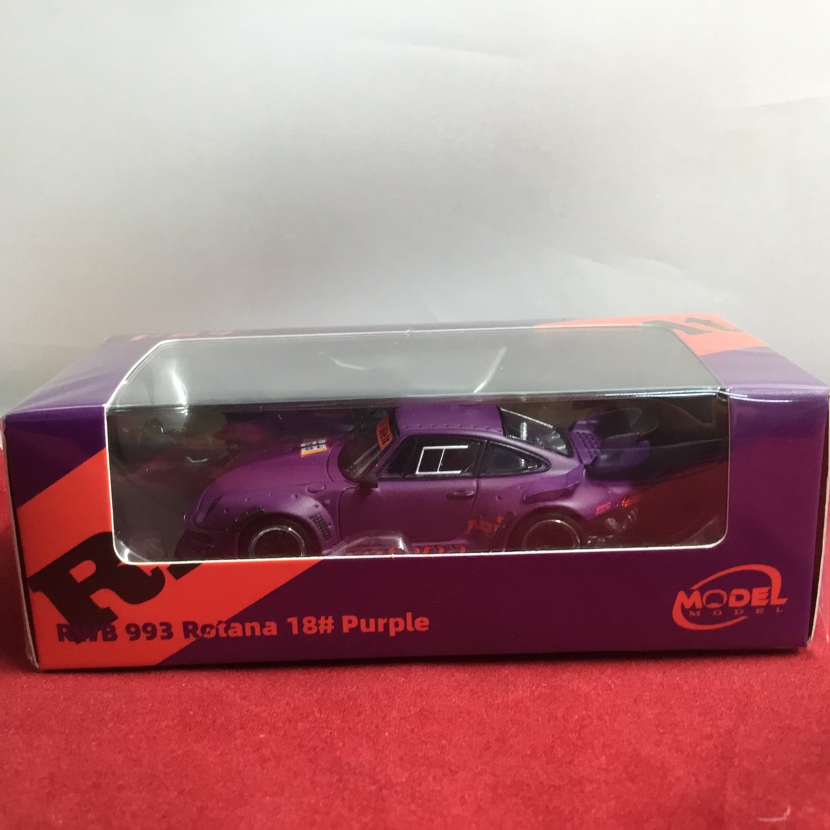 EwOFLZrdQC57926's tweet image. MODEL MODELから2種の新作が入荷しました！
ラインナップは下記のとおりとなります！
・RWB 993 Rotana Purple
・RWB 993 Rotana #18 Purple

在庫には限りがございます、お早めに店頭までお買い求め下さい☺
#MODELMODEL
#新作ミニカー