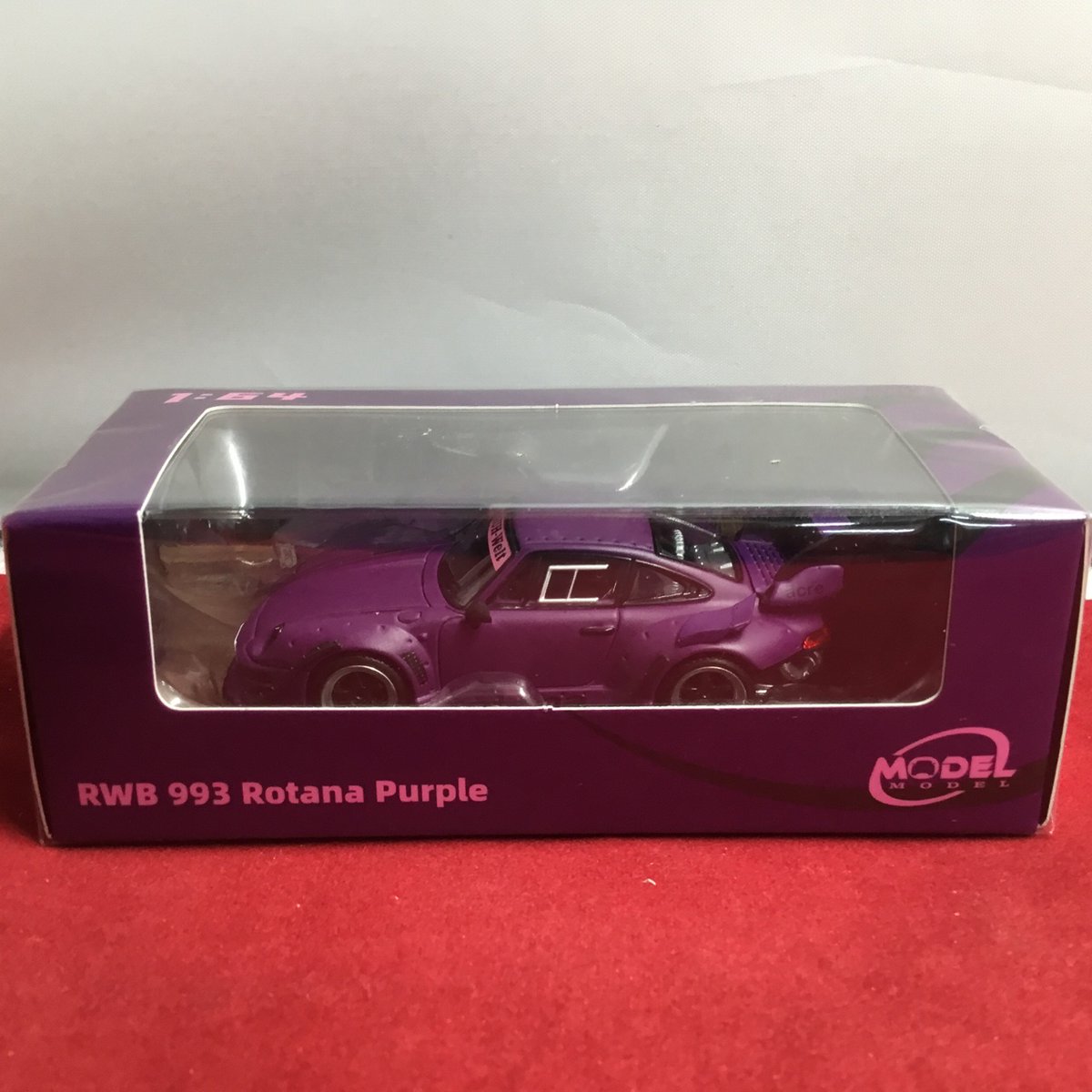 EwOFLZrdQC57926's tweet image. MODEL MODELから2種の新作が入荷しました！
ラインナップは下記のとおりとなります！
・RWB 993 Rotana Purple
・RWB 993 Rotana #18 Purple

在庫には限りがございます、お早めに店頭までお買い求め下さい☺
#MODELMODEL
#新作ミニカー