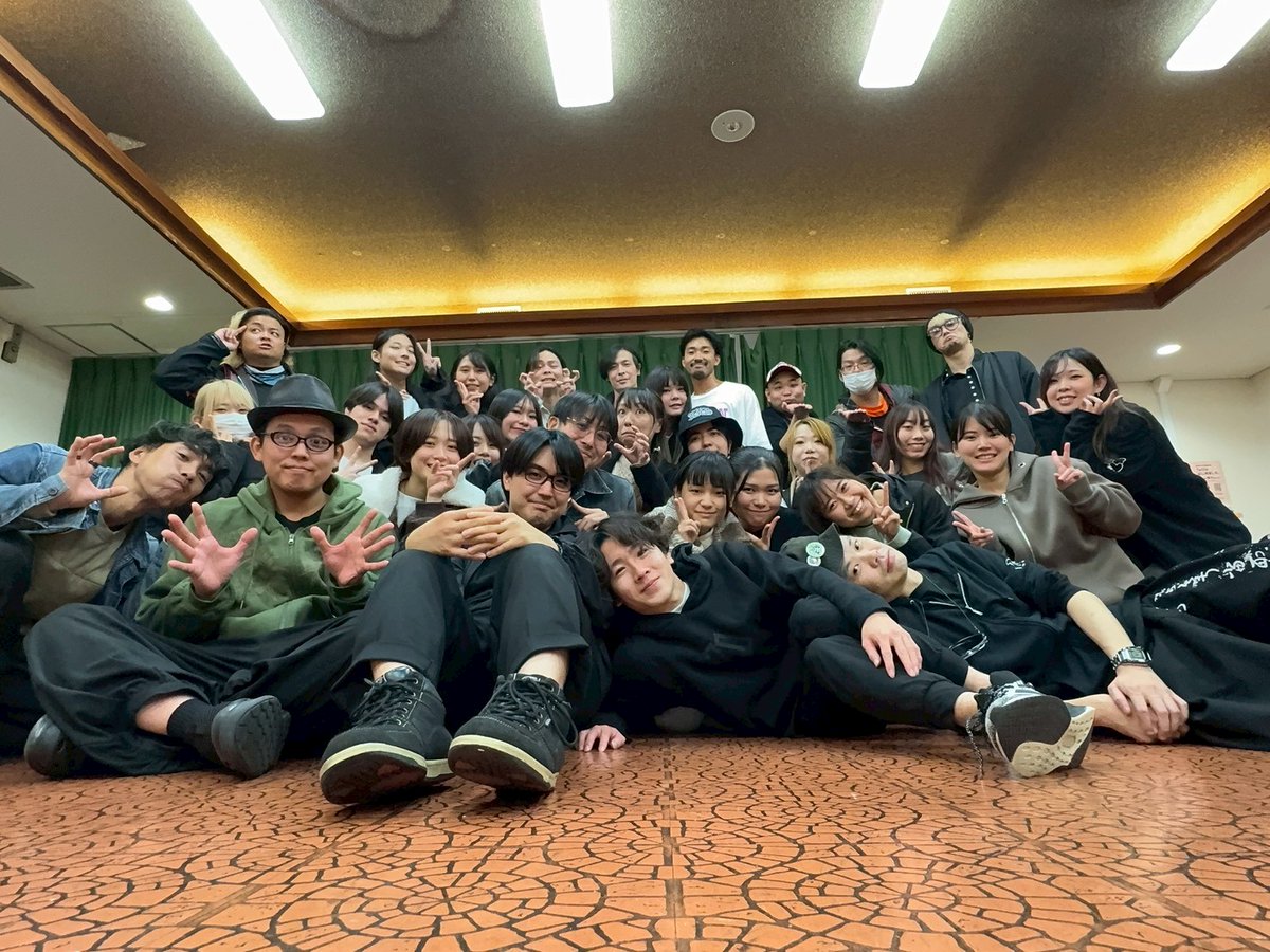 西内 琢馬 (@takuma110503) on Twitter photo #ぶらいとれい 
本日全体稽古3日目っっ!!
なんとか2日目までの筋肉痛もひいてきたから、今日もたくさん動ける!!!
今日は何をやるんだろうか、楽しみです⚔️😊
ド迫力のエンターテインメントを創るために、今日も今日とていってきます!!
⬇西内扱い予約URL
ticket.corich.jp/apply/410648/0… #ぶらいとれい 
本日全体稽古3日目っっ!!
なんとか2日目までの筋肉痛もひいてきたから、今日もたくさん動ける!!!
今日は何をやるんだろうか、楽しみです⚔️😊
ド迫力のエンターテインメントを創るために、今日も今日とていってきます!!
⬇西内扱い予約URL
ticket.corich.jp/apply/410648/0…