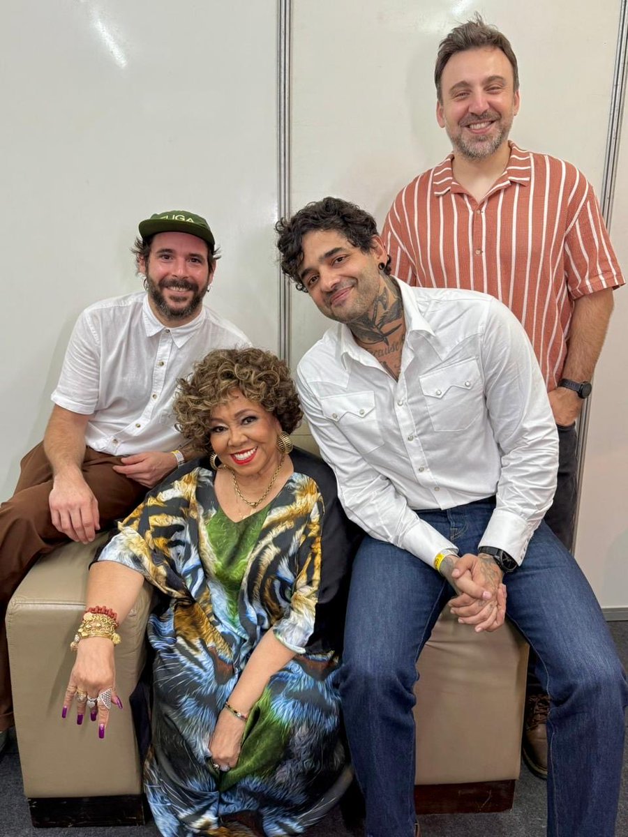 O Lucas Silveira e o Taxista tweet media