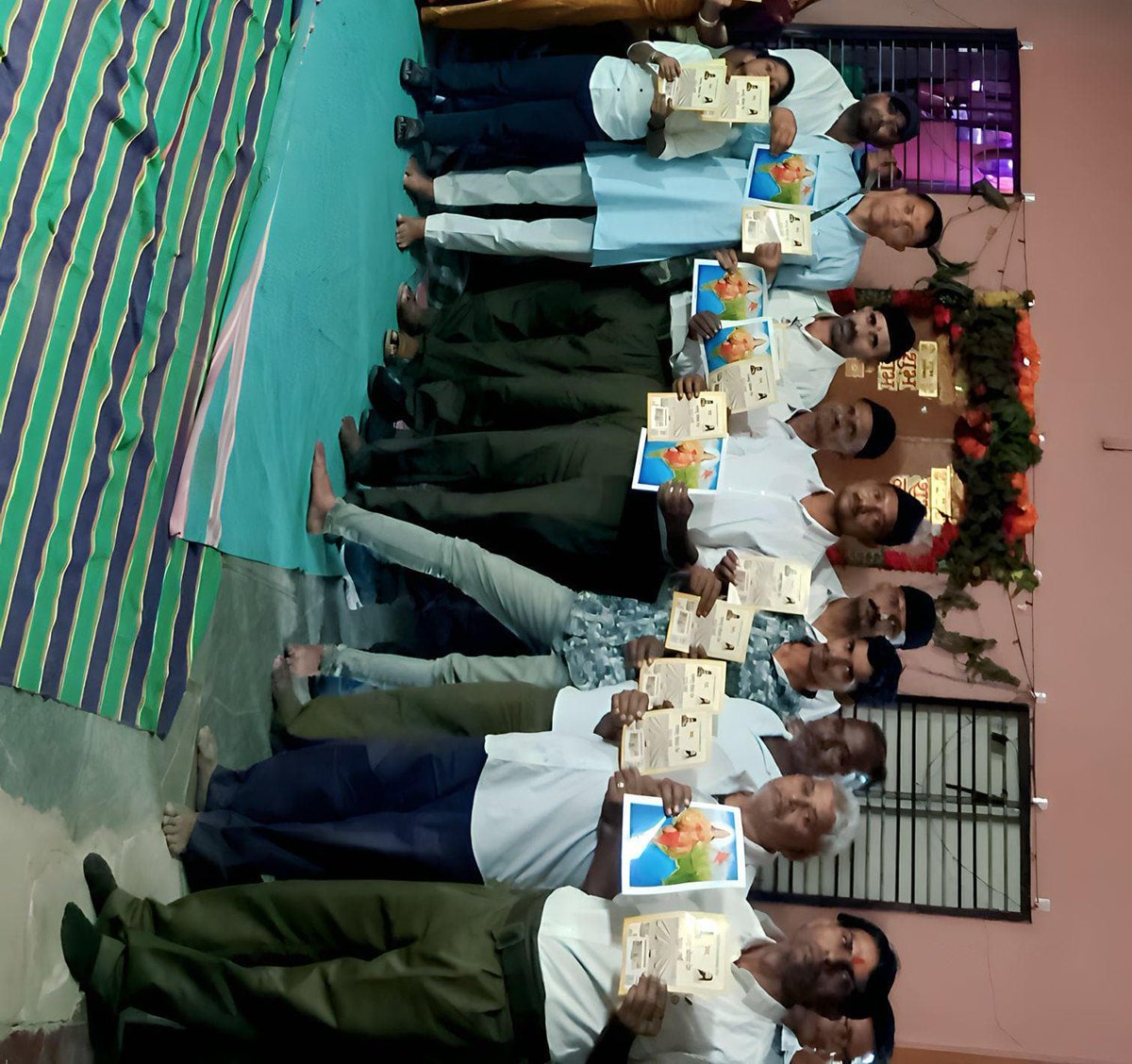 LakhsinghModran's tweet image. राष्ट्रीय स्वयंसेवक संघ मोदरान मंडल 
दीपावली स्नेह मिलन एवं गृह सम्पर्क अभियान पत्रक विमोचन 🙏🚩