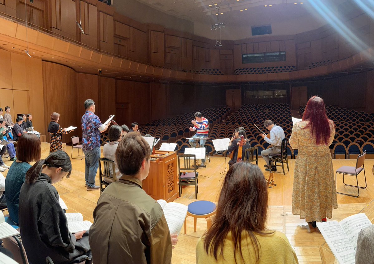 ブクステフーデ「我らがイエスの四肢」通称メンブラ。
なんという視点の細やかさと
そこから生まれる物語の豊かさよ…
言葉を彩る音楽の、光と影のコントラストが堪らない名曲。
本日はバッハ「イエスよ、我が喜び」とのカップリングで。こちらも言葉に始まり言葉に終わる傑作。
#マヨラカナームス東京