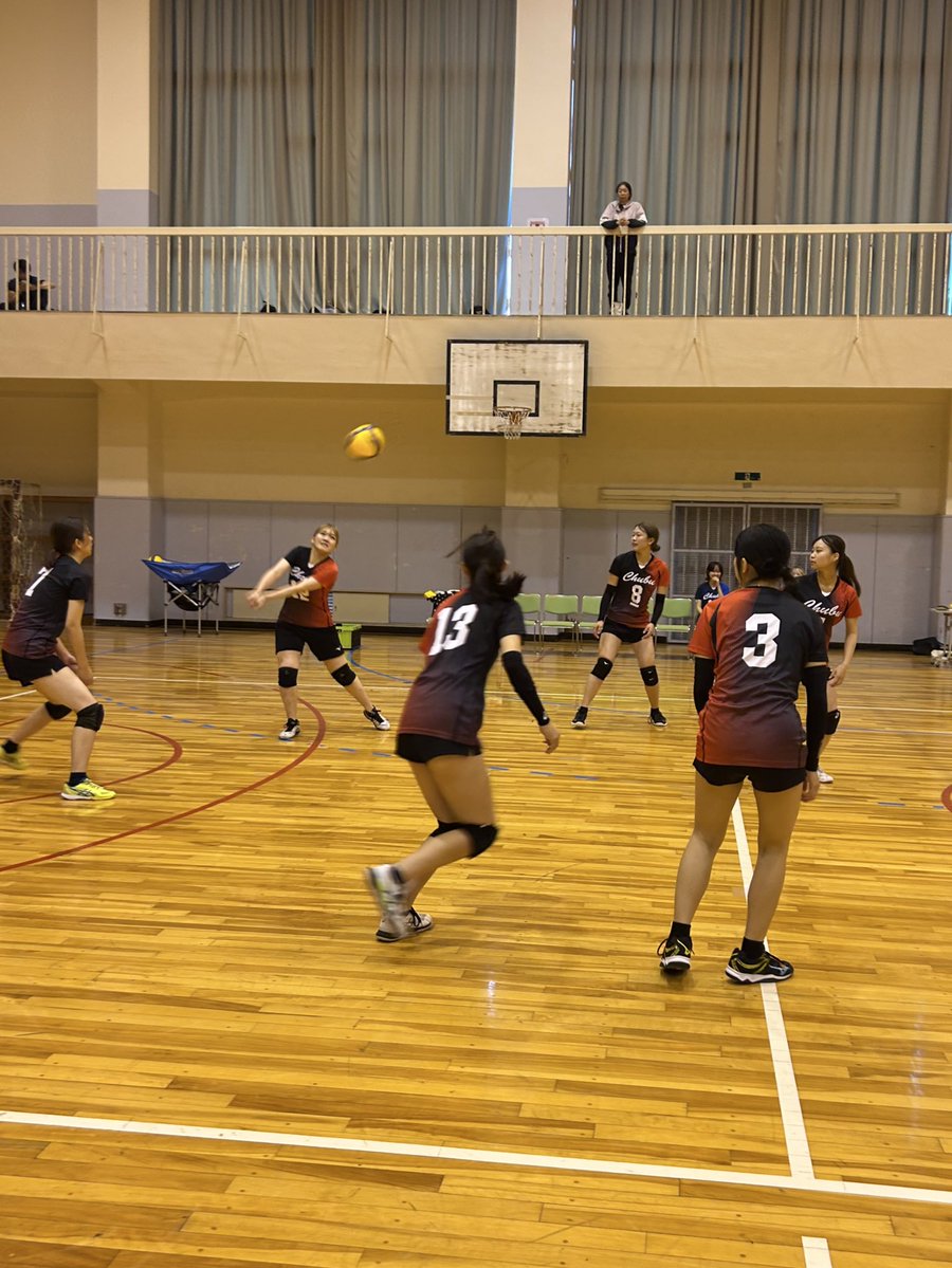 tokai_vb's tweet image. 【2025年度 東海秋季女子リーグ戦 入替戦】
Dコート第1試合
中部大学(3部6位)vs名古屋外国語大学(4部2位)
25-21
25-9
セットカウント2-0
中部大学の勝利です!
中部大学 3部残留
名古屋外国語大学 4部残留