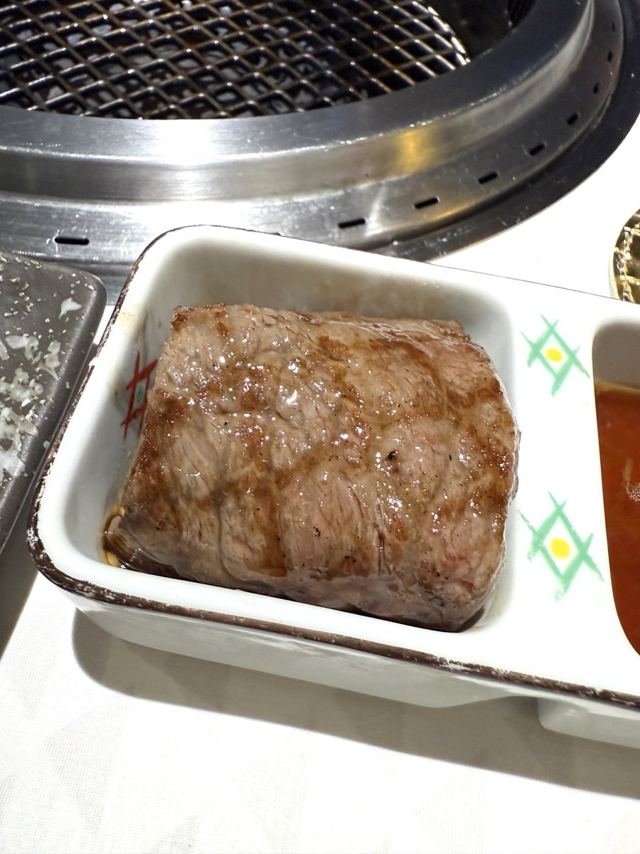 yuikuru123's tweet photo. 🥩黒毛和牛 純肉焼肉 M.M.ya🥩
一頭買い＆熟成の極上肉を堪能✨
気さくなオーナーとの会話も最高！
【Instagramを見た方限定特典あり】💡

#大阪グルメ #なんばグルメ #焼肉 #MMya #ユイクル特典 https://t.co/7zbsiSwWZp