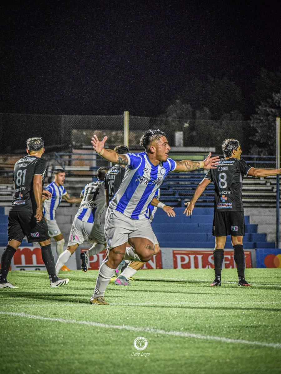 CerroLargoFc's tweet image. ✈️ AEROLÍNEAS BRASIL.
Mauro pone el empate parcial.