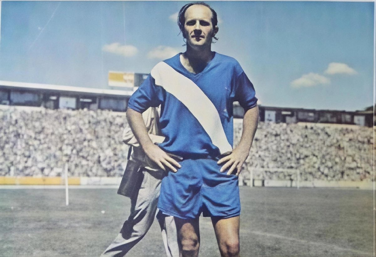 BlanquiazulesMX's tweet image. ¡Descanse en paz, profesor! 🕊️

Manuel Lapuente ha fallecido este sábado 25 de octubre a la edad de 81 años después de dejar un legado imborrable en el corazón del Club Puebla y el fútbol mexicano. 

Gracias, Manuel Lapuente Díaz... QEPD

#SomosBlanquiazules
