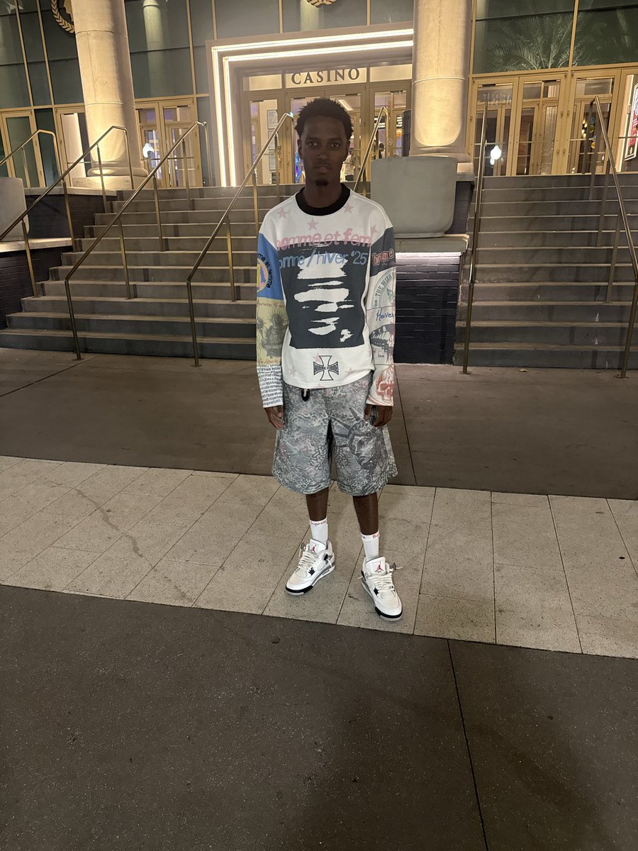 1khi5ive's tweet image. 🌧️