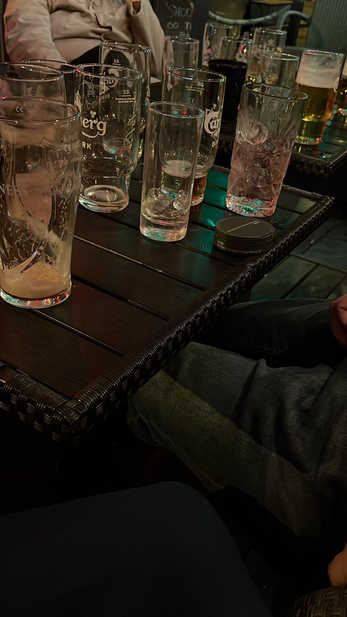 Absinten (@asbint4208) on Twitter photo 