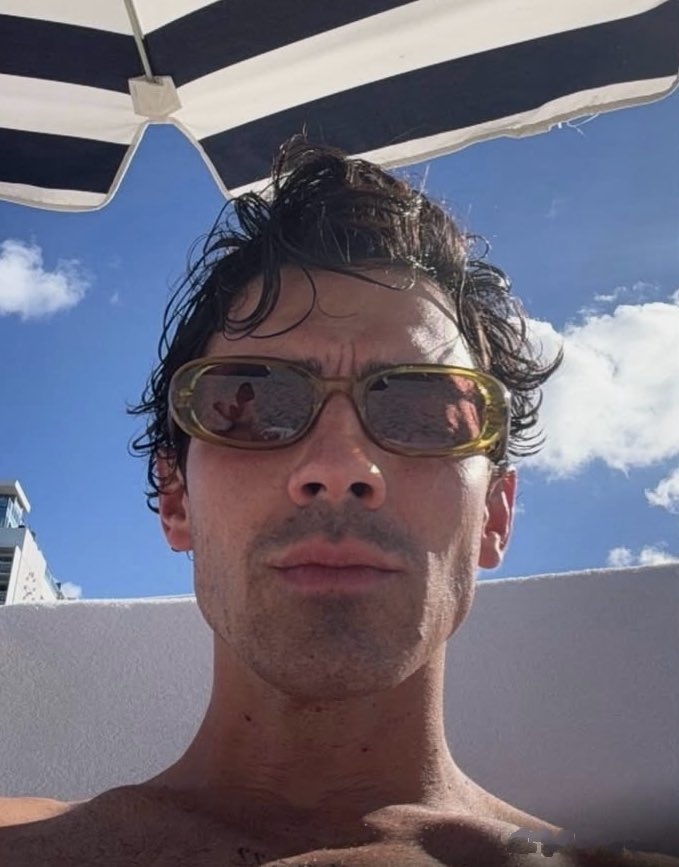 Cristhian ★ tweet media