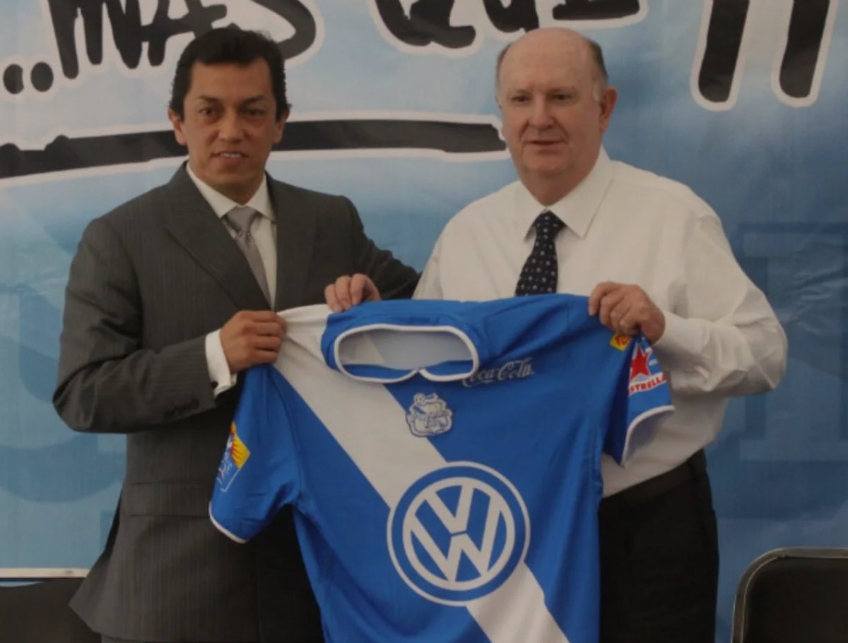 Fue un Gran DT, a él le debemos los 2 Campeonatos de Liga, pero fue muchísimo mejor ser humano. 

Amaba con todo a nuestra Franja, grandes charlas de futbol en sobremesas interminables que nunca olvidaré.

Descansa, Profe, se te va a extrañar muchísimo.