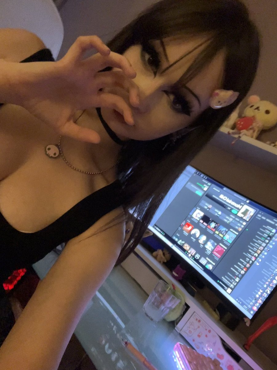 Parasꪗte tweet media