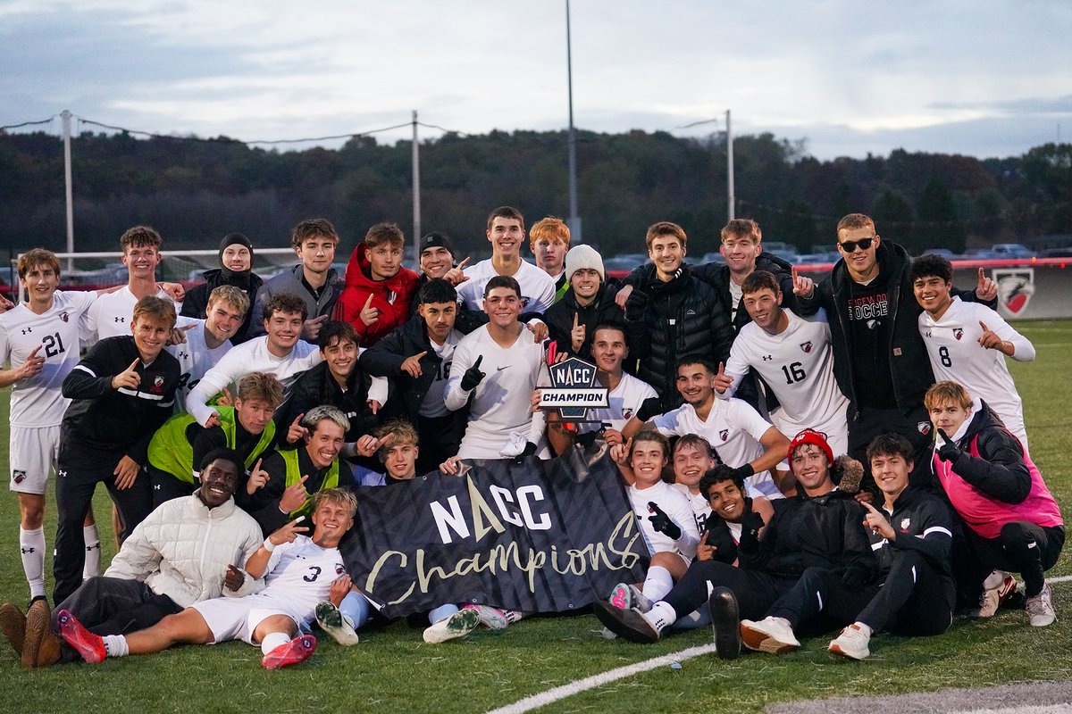 NACC Champions! Men's Soccer claims back-to-back NACC Regular Season Championships with a 6-0 win over Benedictine!

🦅Gage 2 goals
🦅Knight, Torres-Gale, Hardy, Voung one goal each
🦅Voung 2 assists

EDGE now 13-1-2, 11-0-0 NACC
