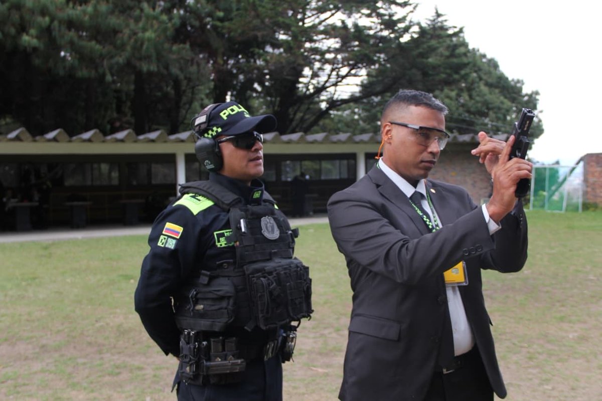 Dirección de Educación Policial tweet media