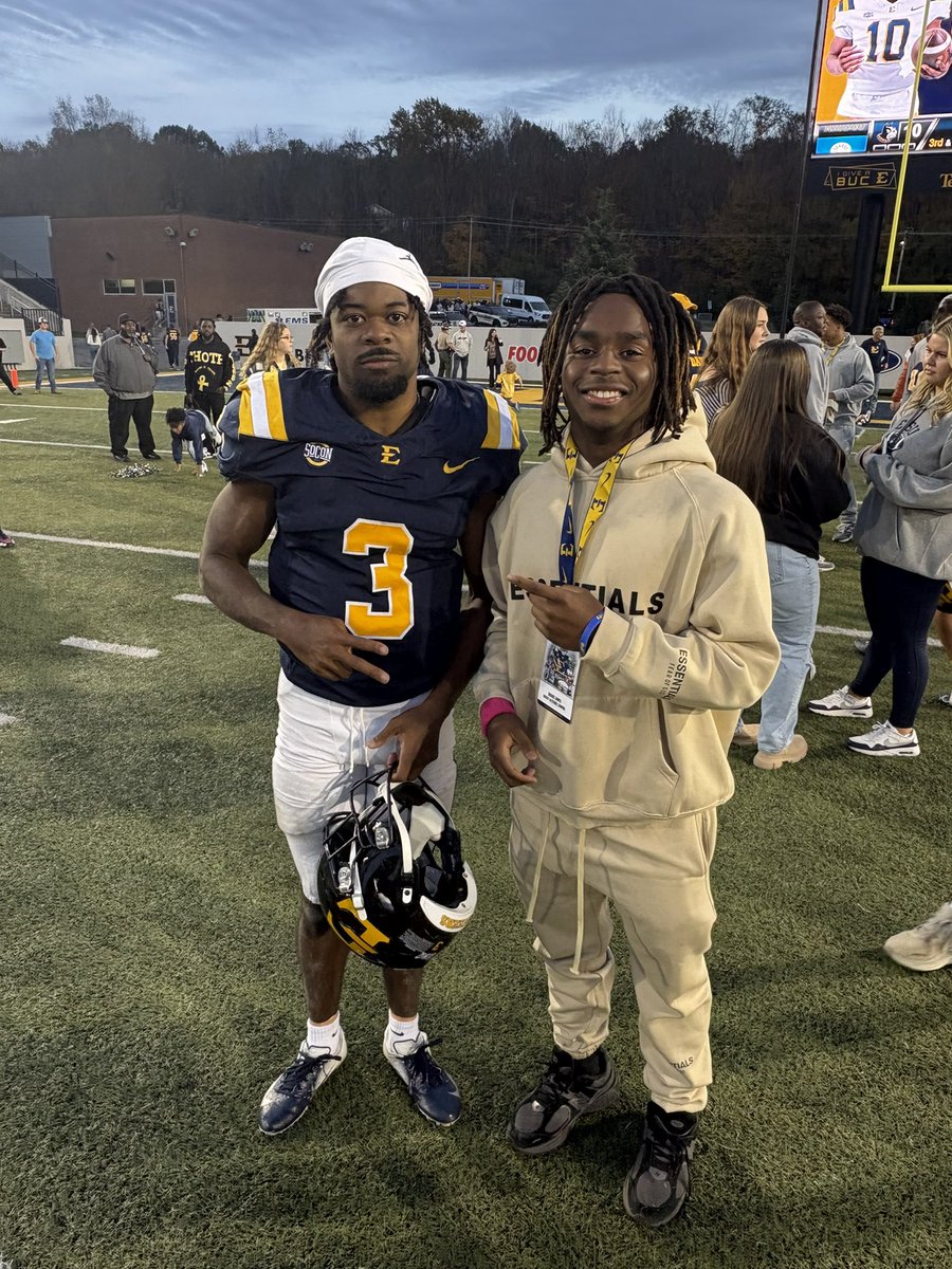 𝓏𝒶𝑔𝒽ℯ“𝓱𝓸𝓵𝓵𝔂𝔀𝓸𝓸𝓭“ 𝒟𝒶𝓋𝒾𝓈 ✞ tweet media