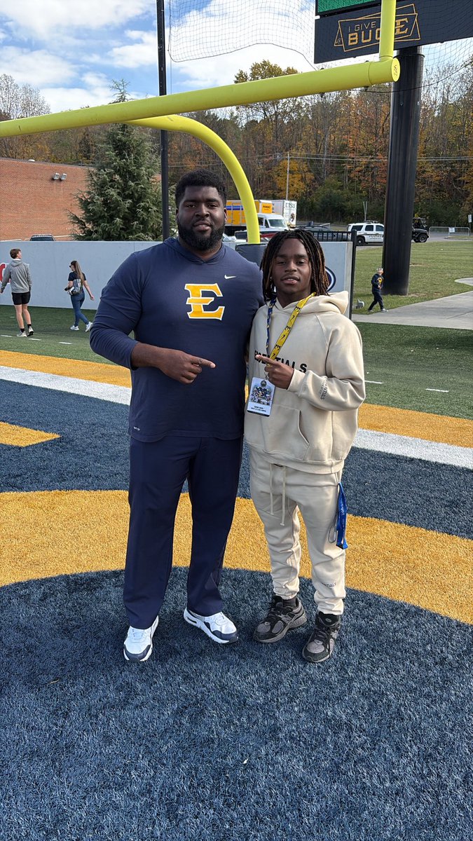 𝓏𝒶𝑔𝒽ℯ“𝓱𝓸𝓵𝓵𝔂𝔀𝓸𝓸𝓭“ 𝒟𝒶𝓋𝒾𝓈 ✞ tweet media