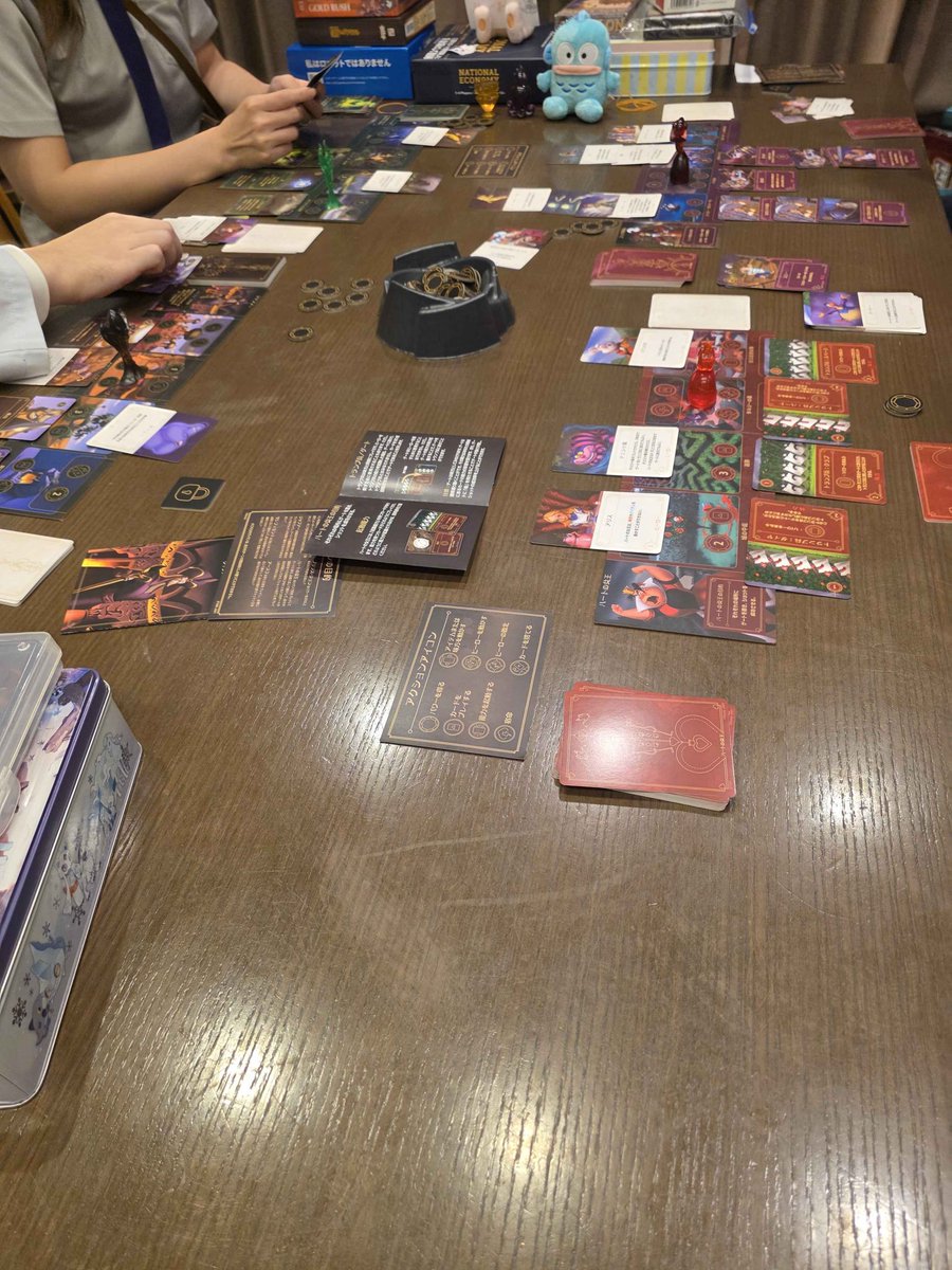 昨日はボドゲで遊んできました♪
たくさんあって遊び切れず、、、笑
ディズニーヴィランズが大白熱のバトルで楽しかったです✨