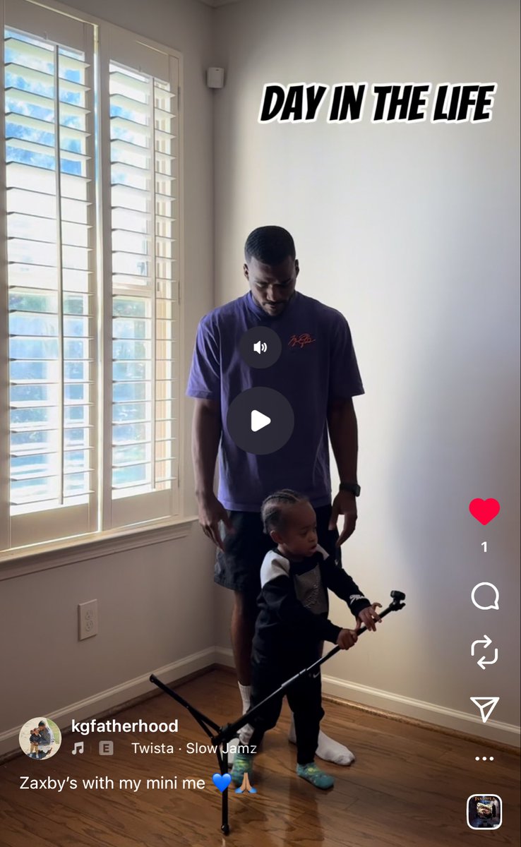 Flyallogy tweet media