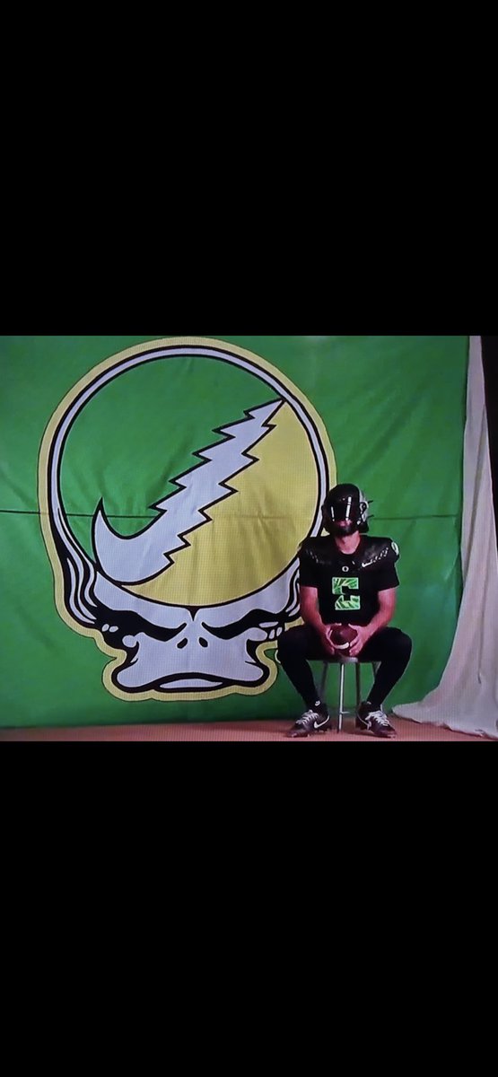 Among its many thousands of outfits, Oregon has this. 😃    Proof all you need is time passing before your outlaw, drug/loving, Bill Walton-endorsed, happy jam band becomes adult approved.  👍💥🕺🏼