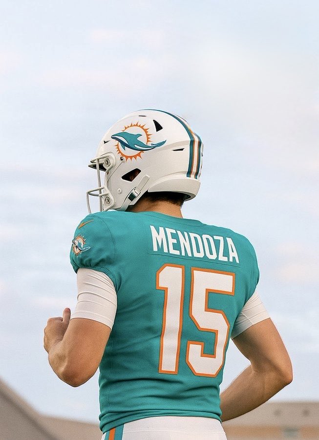 FinsPhanatics's tweet image. Soon… ⏳ #PhinsUp