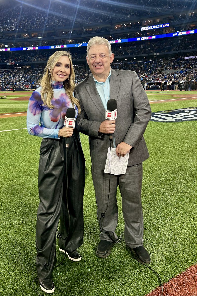 No se pierdan Béisbol Esta Noche antes del Juego 2 de la Serie Mundial junto a <a href="/GuillermoCelis/">Guillermo Celis</a> <a href="/EJerezESPN/">Ernesto Jerez</a> <a href="/LuisAlvarez_1/">LuisAlfredoAlvarez®️</a> y <a href="/Enrique_Rojas1/">Enrique Rojas/ESPN</a> 

Se empata? O se van a casa abajo 2-0 los campeones defensores?