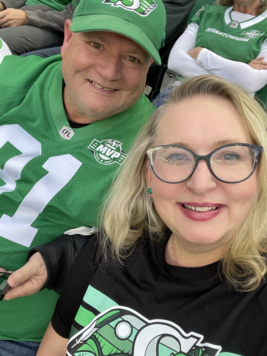 So enjoying t-shirt weather for this Rider game! #riderslive #goriders