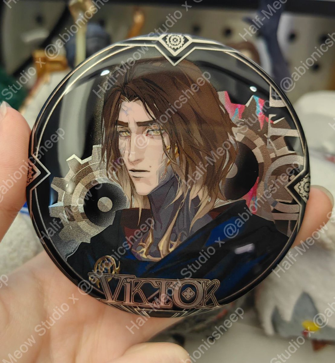 halfmeow2024's tweet photo. #arcanefanart
⚙️ #Arcane – Jayce, Viktor, Caitlyn &amp; Vi!! 
💫 75mm Dual Sparkle Button Badges — shining with two layers of glitter 
✨Created by @abionicsheep, available only through Half-Meow Studio 🐾
 https://t.co/LHPdapJAdr 来自 @Etsy https://t.co/1wfl9FFrVW