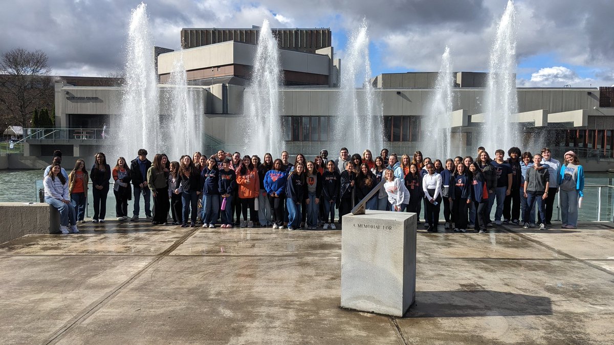 LHSPerforms tweet media