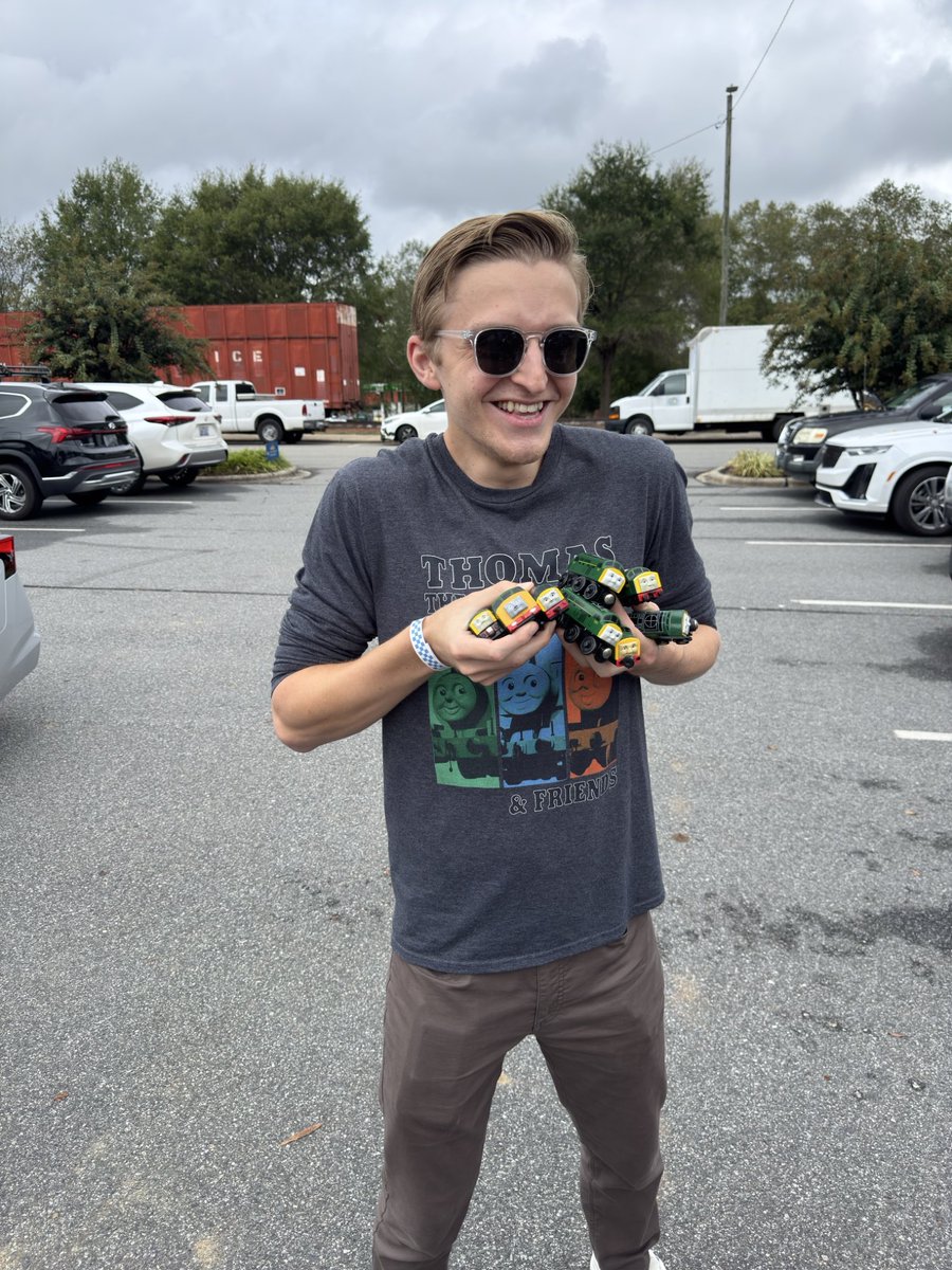 TheIvoHughModel's tweet image. Happy birthday @cartycinema hope you had a good day and many more and thank you for your effort in bringing Britt’s true idea for TATMR to the fandom🥳🙏🎂