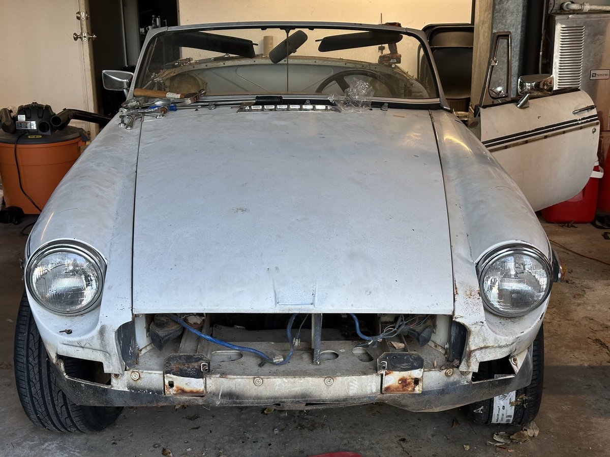 Had fun working on the MGB with my buddy Ryan the other day.