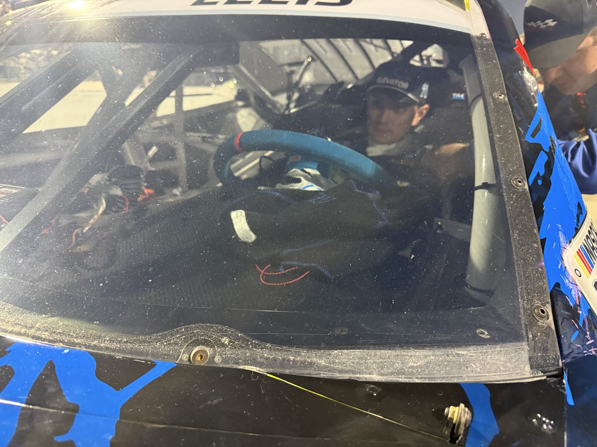 AVSpecialists_'s tweet image. Race car time with @ryanellisracing @DGMRacingFL and the #SouthernElevator #71