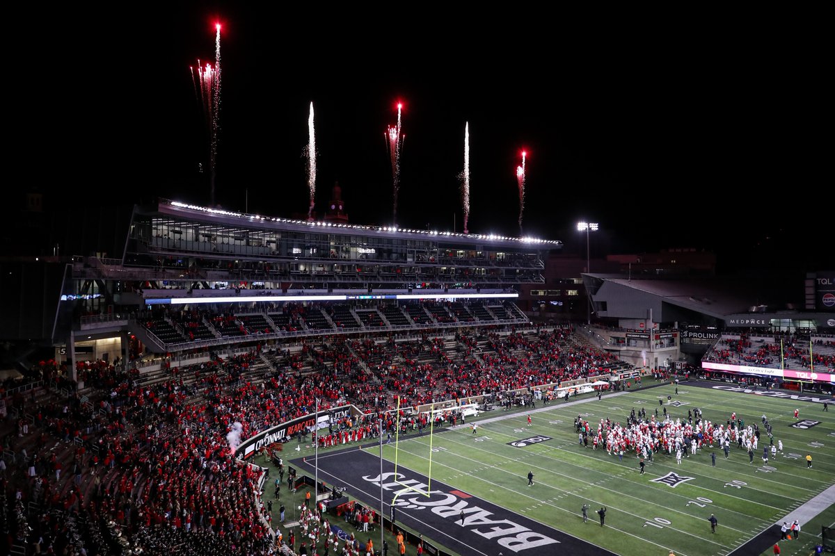 Nippert's showing off 🤩