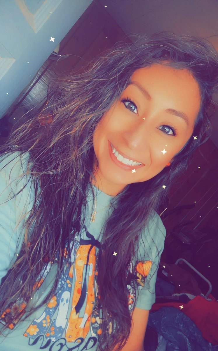 kas_marie14's tweet image. Saturday Vibes 💛 #saturdayfun