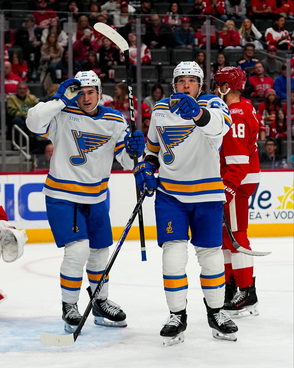 StLouisBlues's tweet photo. when you see a dog you want to pet https://t.co/wbbpdP9Ppi