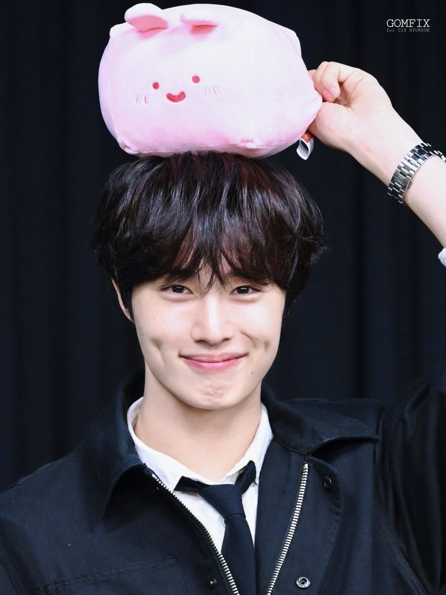 251025 #현석
 
(˵ •ᴗ• ˵)♡

 #HYUNSUK #윤현석 #CIX #씨아이엑스