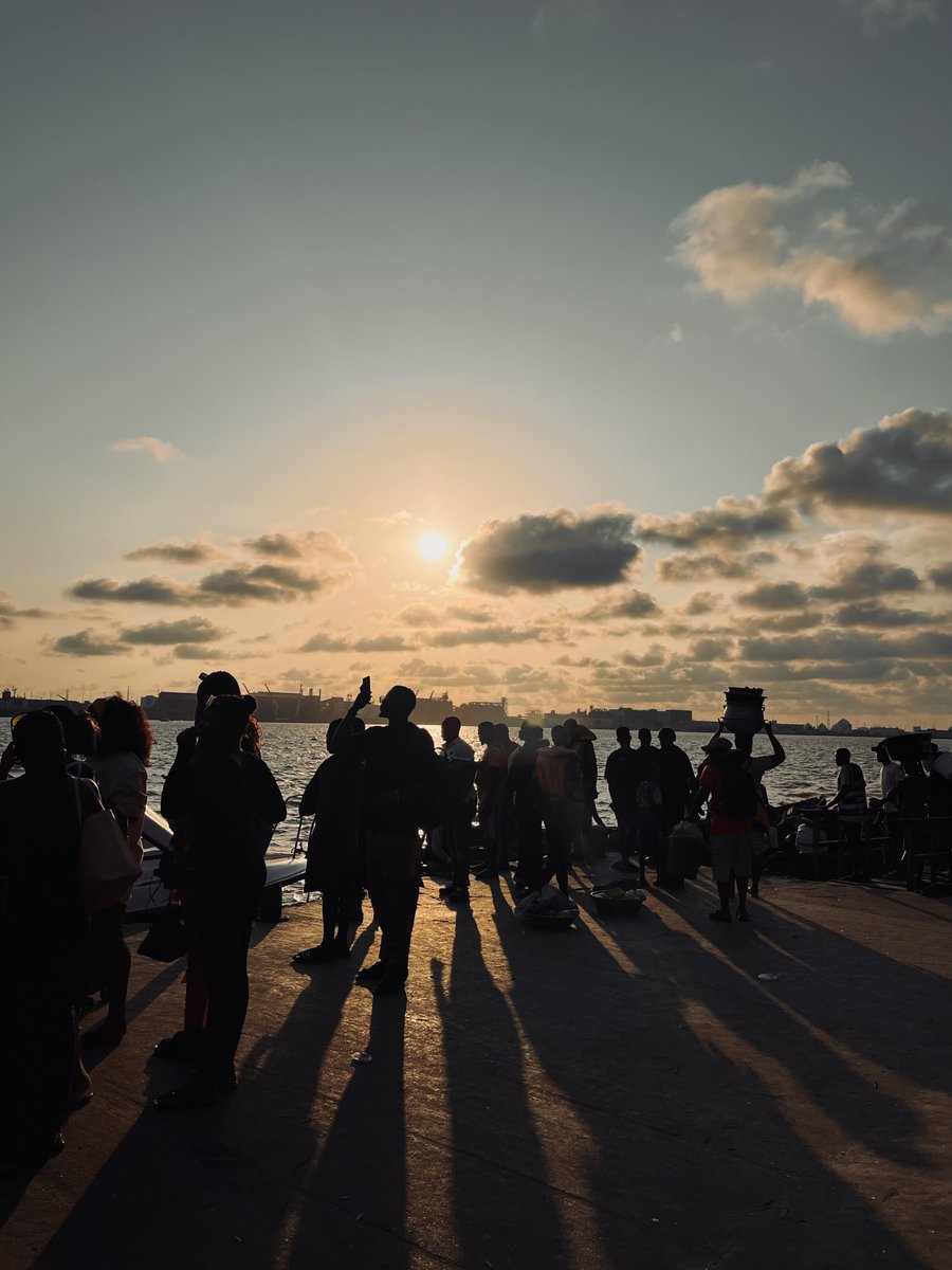 Wallpaper worthy?

I took a boat trip to Tarkwa Bay and played with the Sunset 🌅