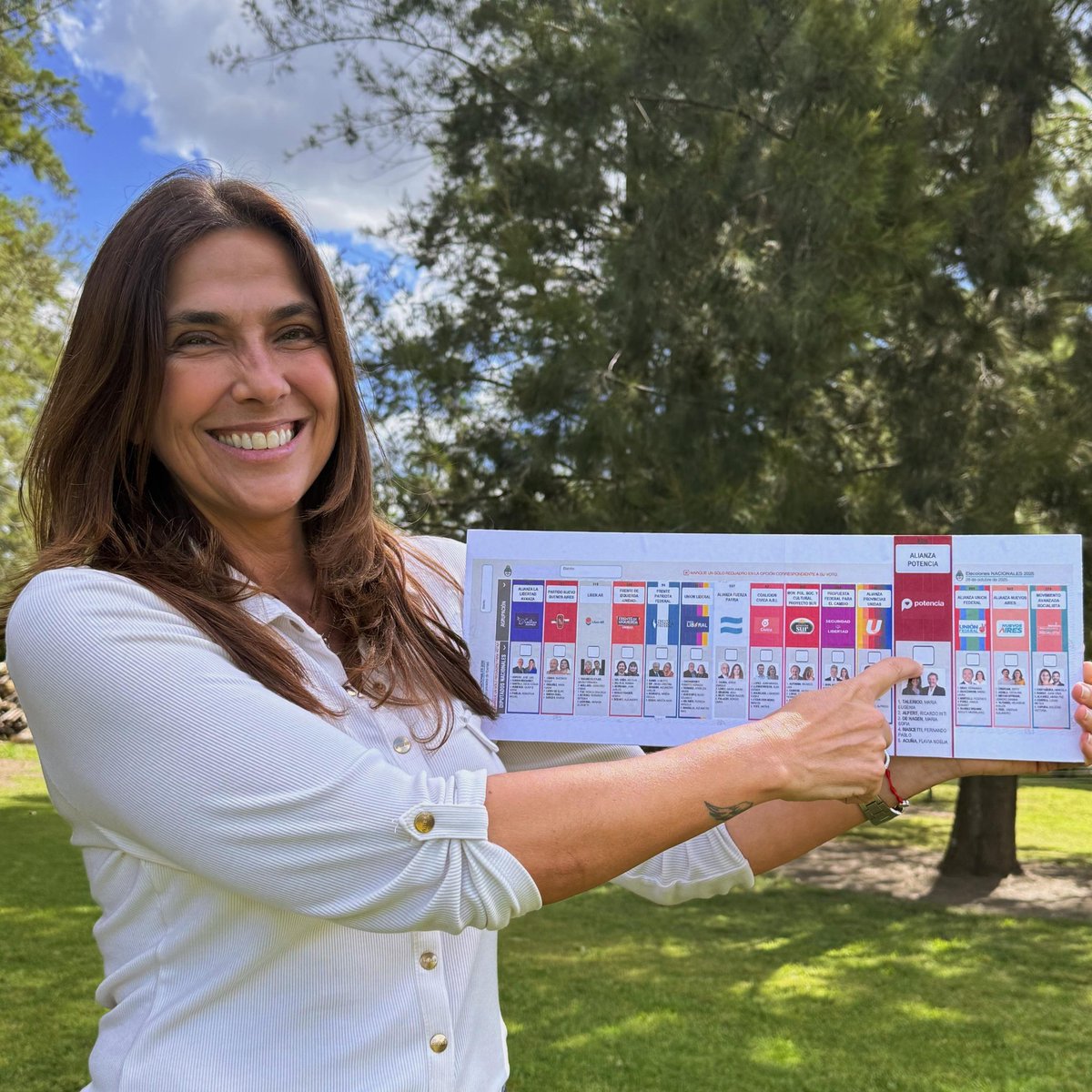 Porque los conozco, y quiero tener buenos diputados nacionales por la provincia de Buenos Aires, voto a <a href="/PotenciaBA/">Potencia</a> 🤍 💪 
<a href="/eugetale/">Maria Eugenia Talerico</a>
<a href="/intialpert/">Inti Alpert-Candidato a Diputado Nacional</a>
<a href="/SofideHagen/">Sofía de Hagen</a>
#YoVotoPotencia
#SiSePuedeConTalerico