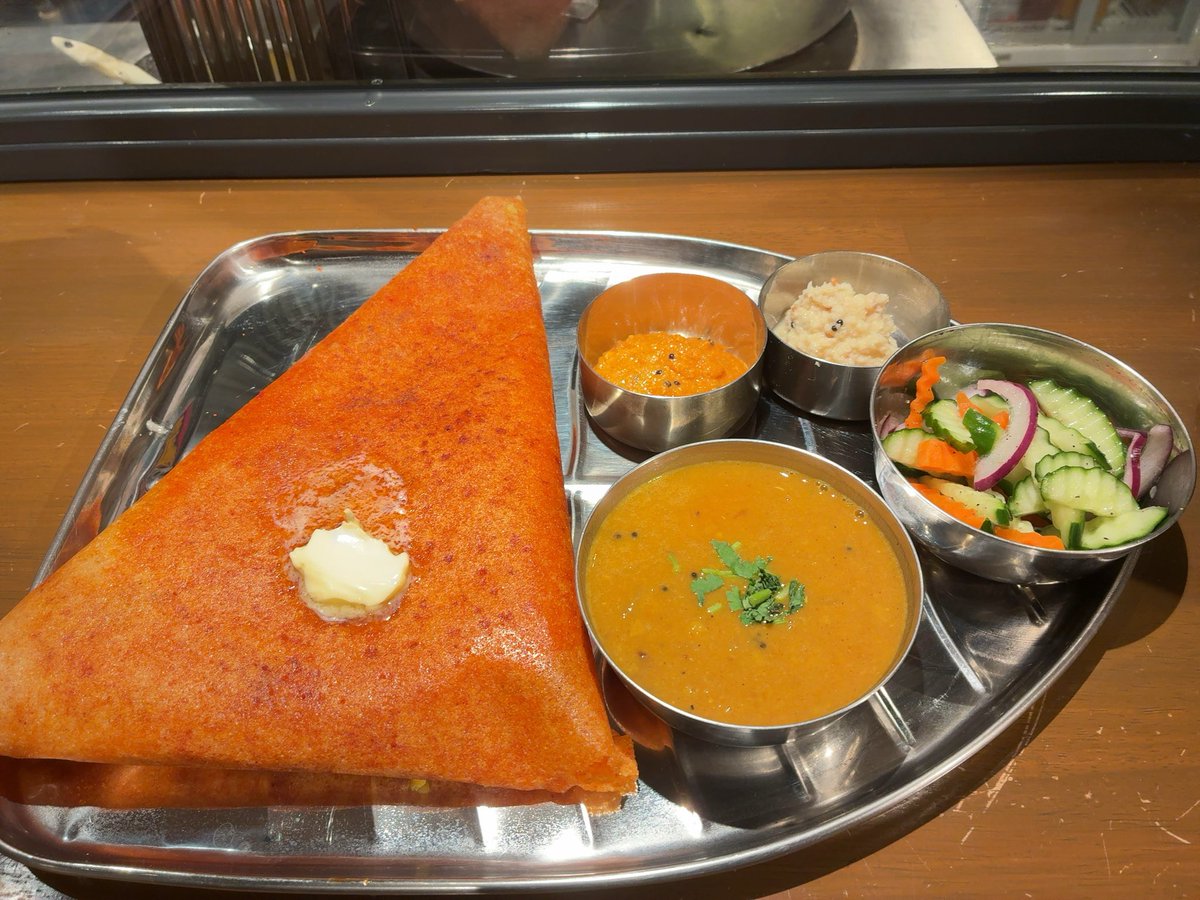 zeatan's tweet photo. 総曲輪KHUSHI
マイソール・ドーサ（激辛）
新メニューを食べてきました
辛さ３以上を日頃食べる人なら辛さは余裕
中身はポテトマサラがぎっしりなので見た目よりは腹一杯になる https://t.co/P09a1iY5ie