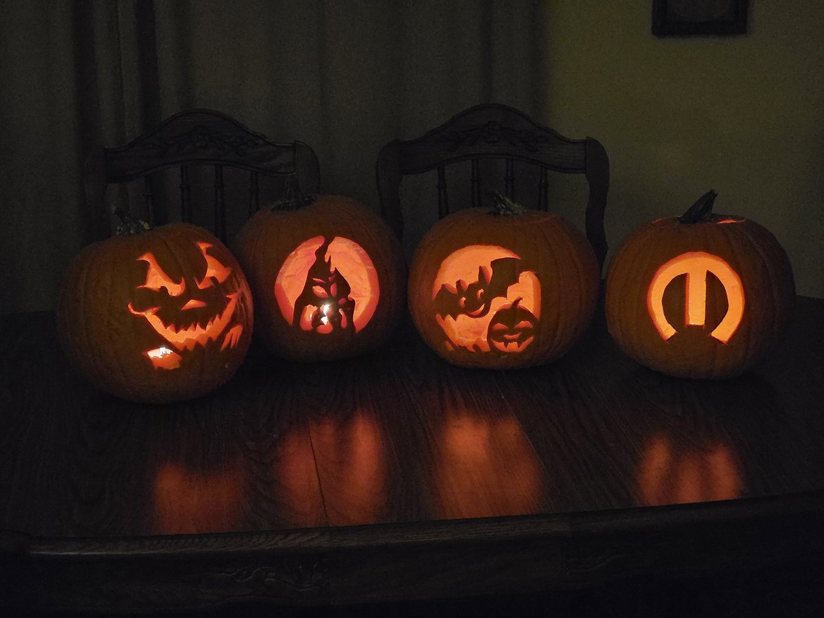 deejfgc's tweet photo. Fun evening 🎃 https://t.co/23la81pDGq